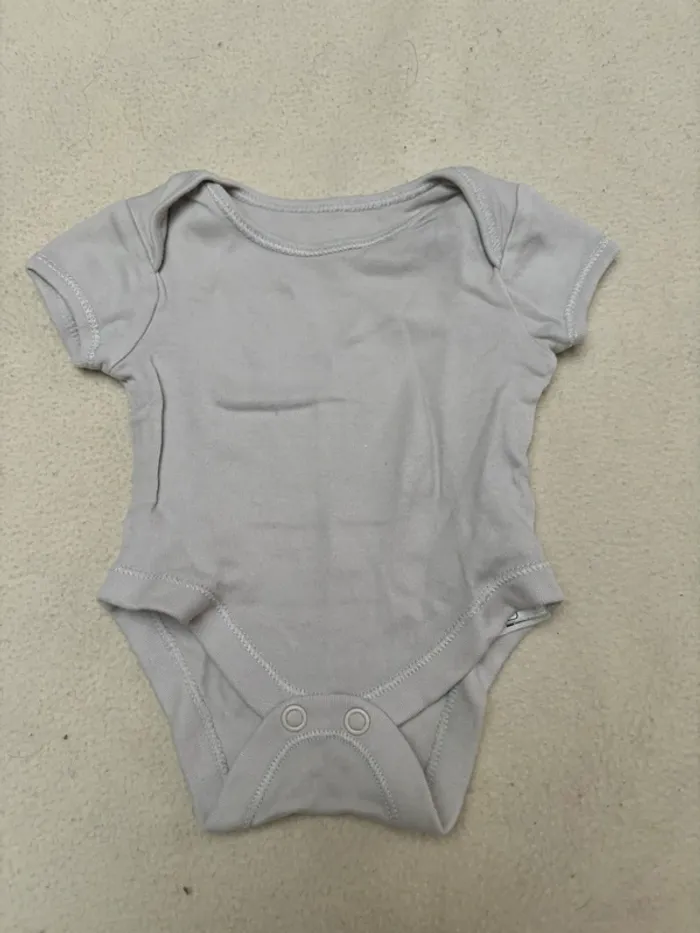 Body et pyjama - photo numéro 7