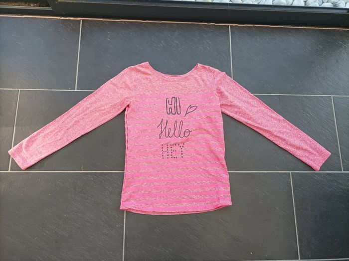 Joli tee-shirt fille 11-12 ans