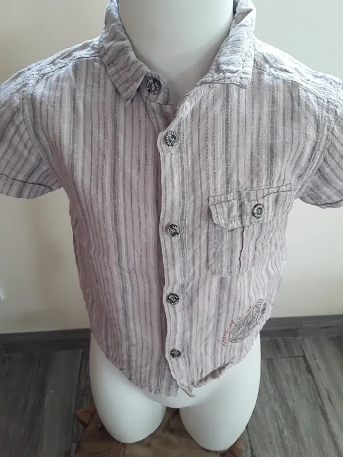 Chemise manches courtes 4 ans (102 cm) - photo numéro 2