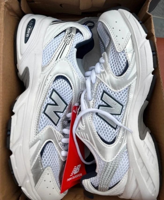 New Balance 530 taille 43 - photo numéro 6