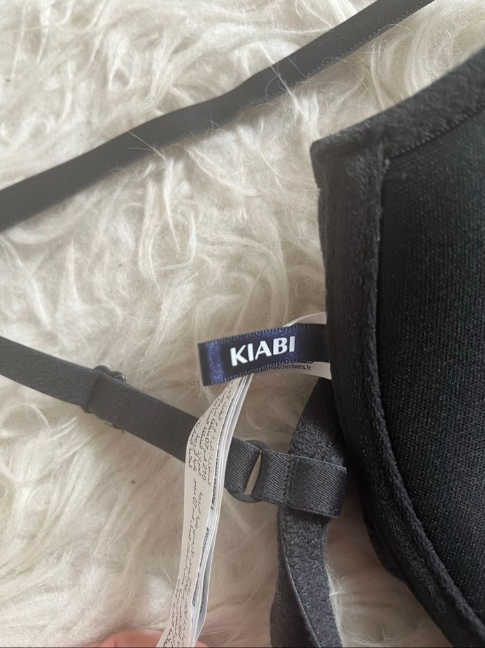 Lot 2 soutien gorge fille ado gris/noir Kiabi 90C TBE 👙 - photo numéro 3