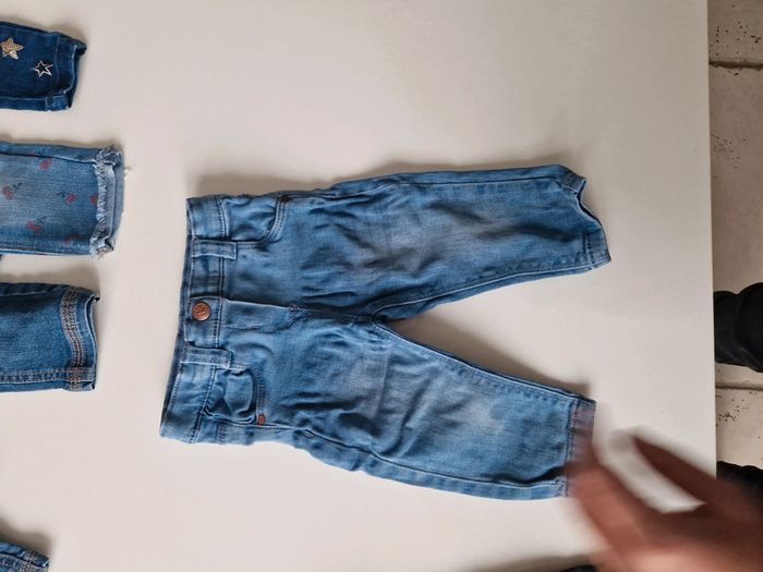 Lot 7 jeans 12 mois fille - photo numéro 3