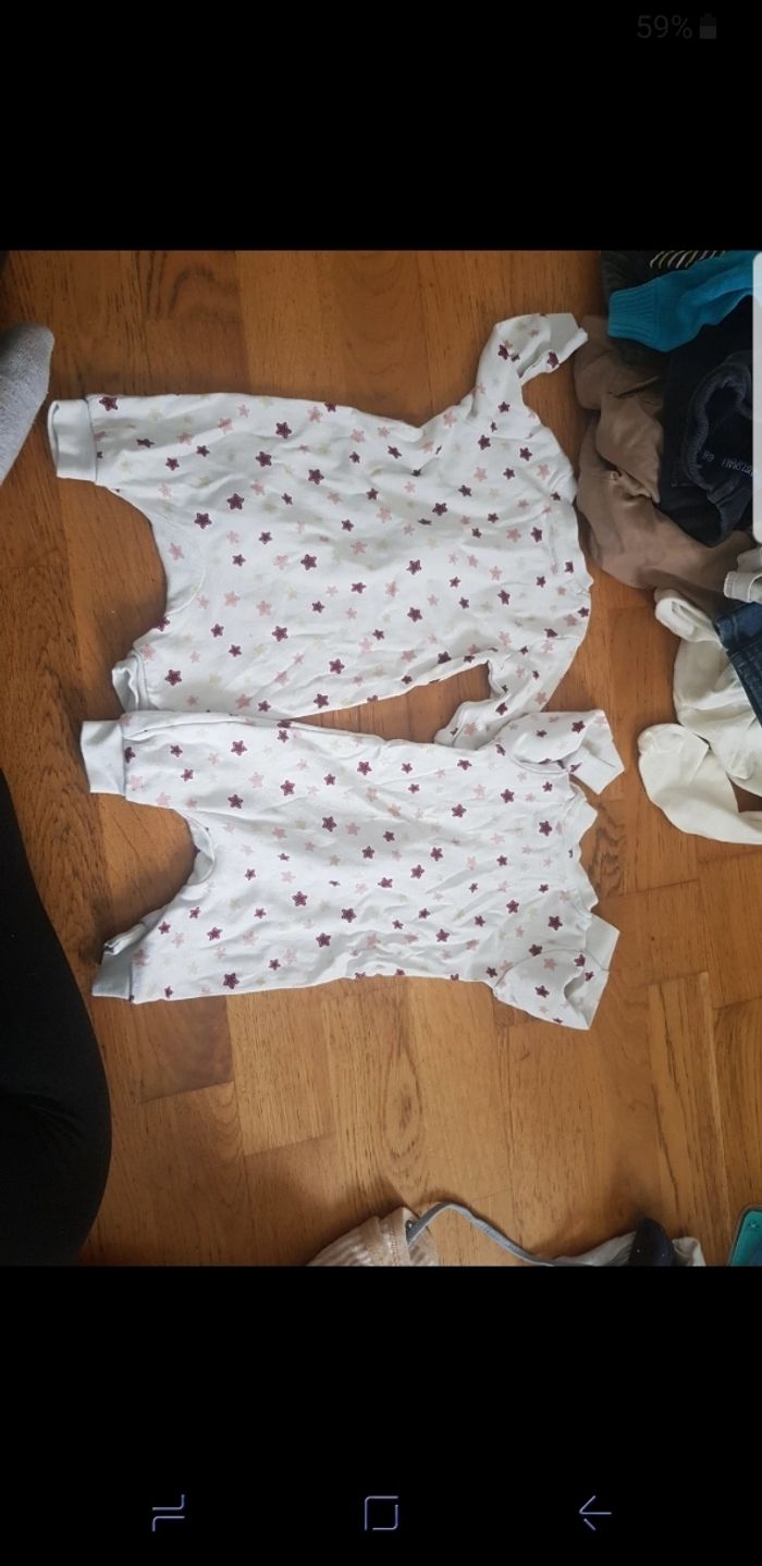 2 pyjamas - photo numéro 4