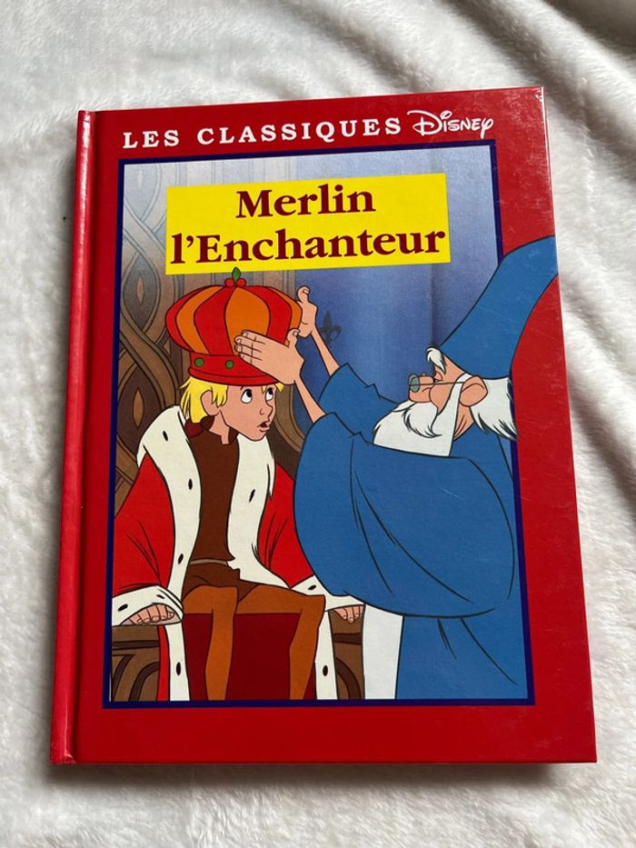 Livre Disney merlin l’enchanteur