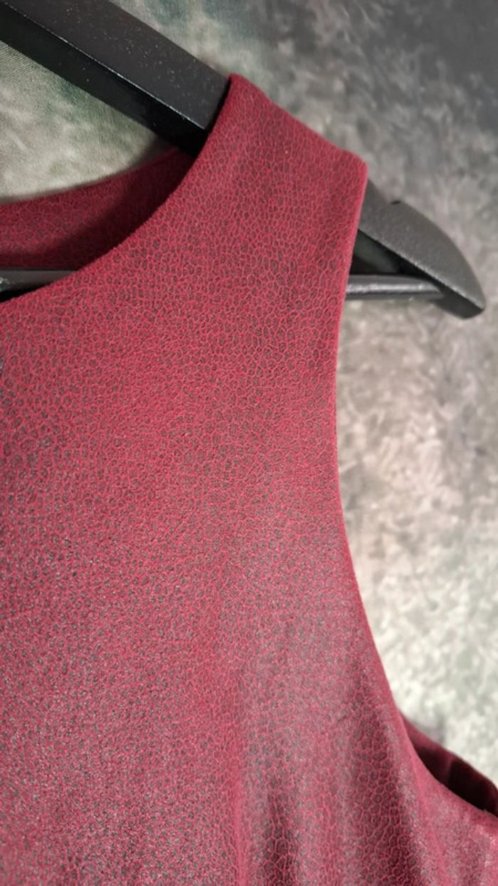 Robe douce bordeaux effet peau reptile - photo numéro 5