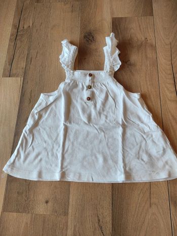 Tee-shirt Zara étiqueté 24 mois mais taille grand