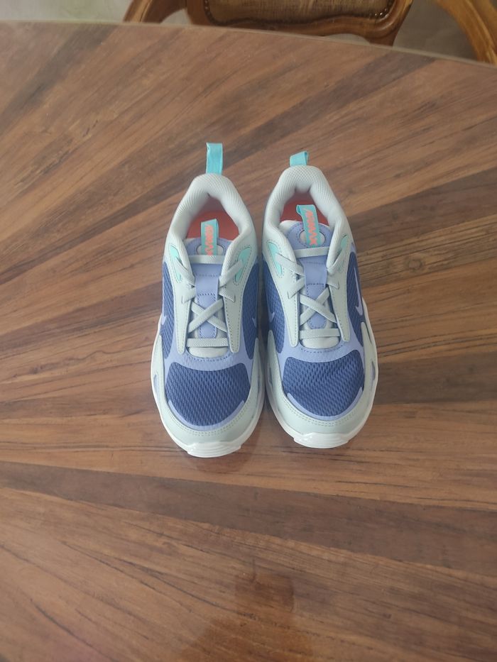Baskets Nike air max bolt T 33.5 - photo numéro 3