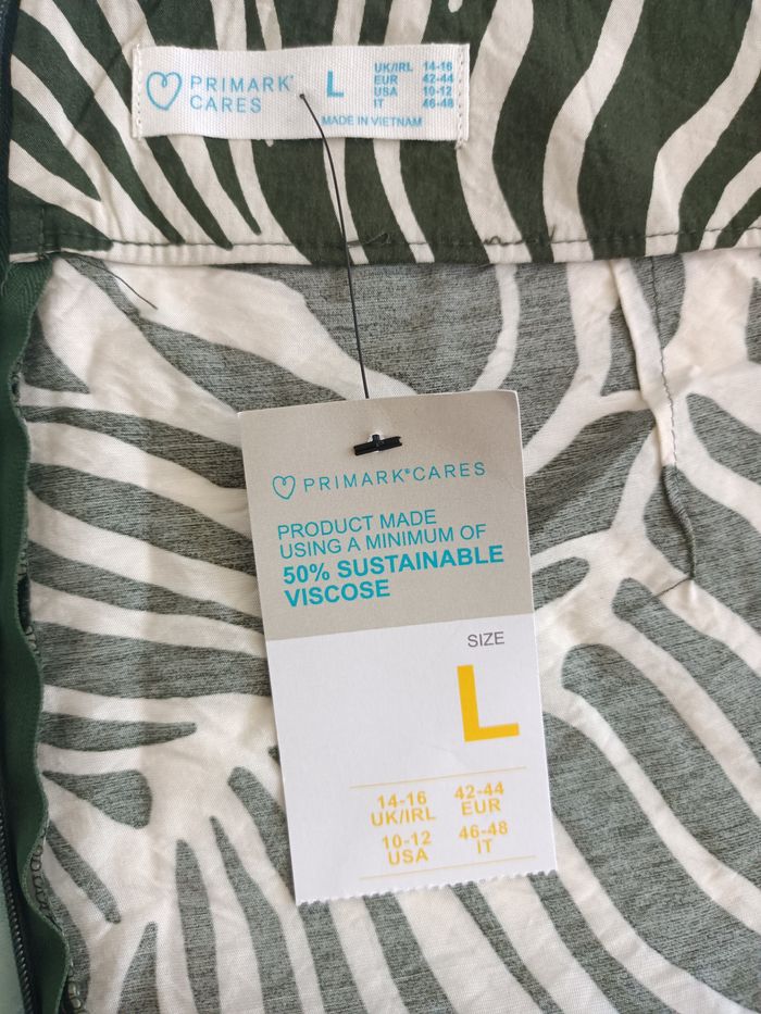 Jupe short vert kaki et crème. Primark. Taille L. Europe 42 / 44 - photo numéro 7