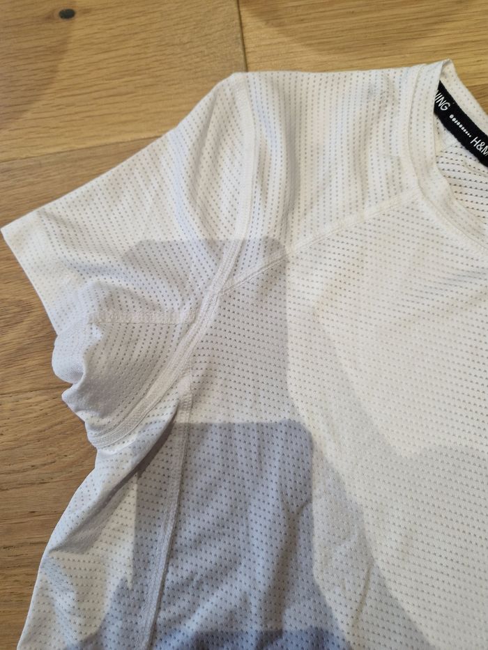 Tee-shirt sport H&M neuf - photo numéro 10