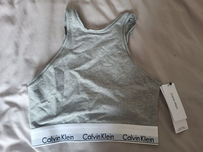 Brassière Calvin Klein taille S neuf