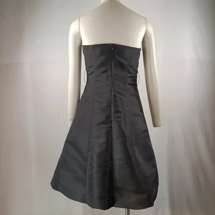 Robe bustier noire satinée coupe évasée taille S - photo numéro 4