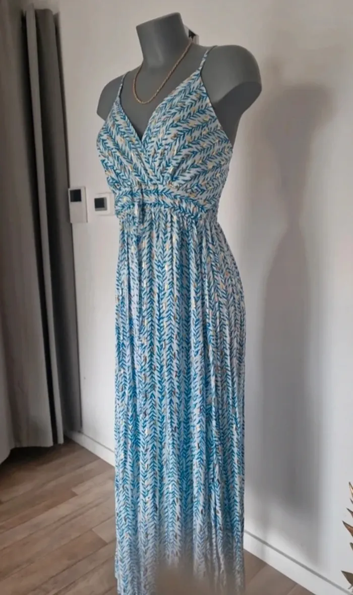 Robe cache-coeur imprimé à plumes dorées - photo numéro 6