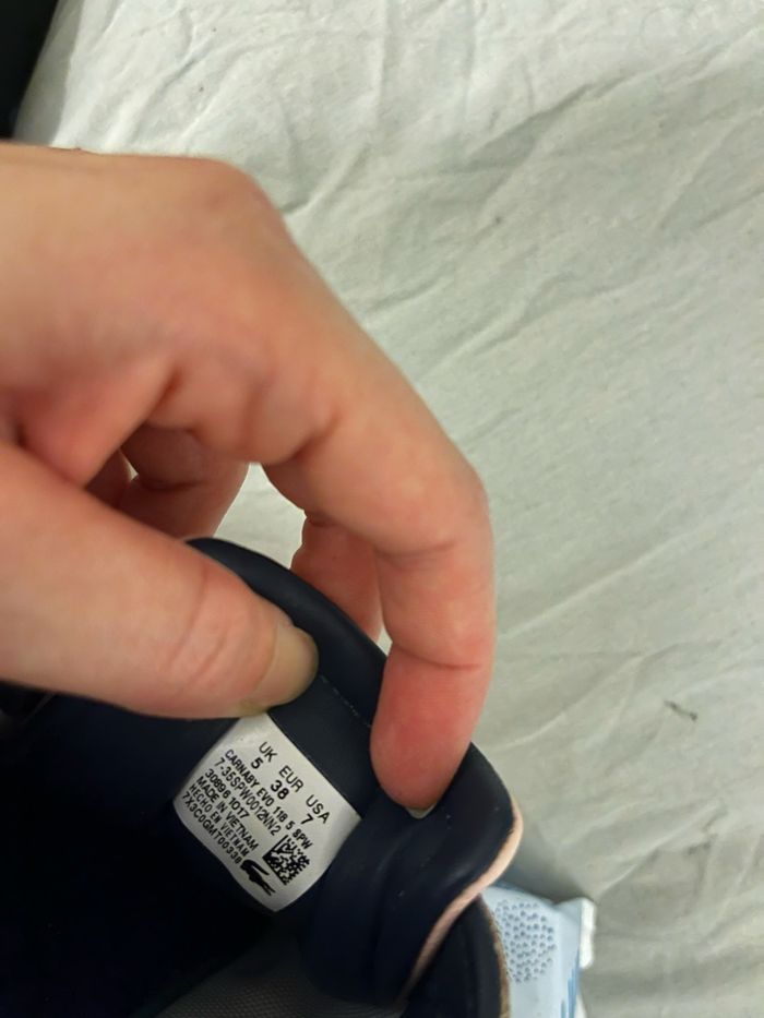 Lacoste - photo numéro 2