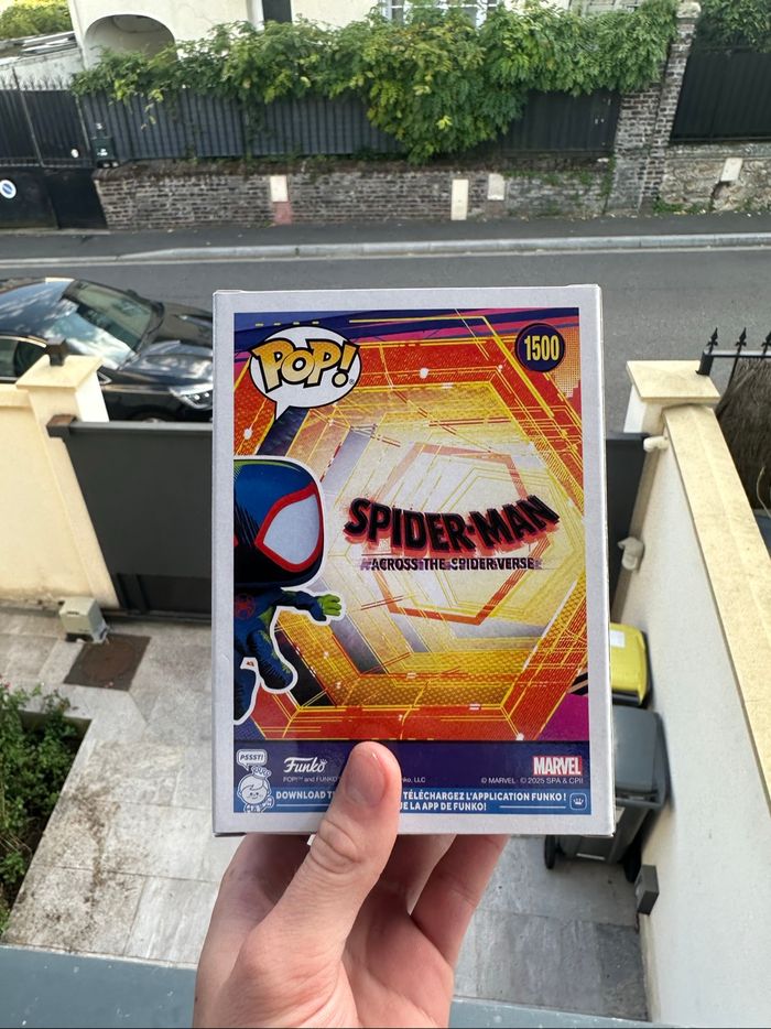 Lot de 2 Pop Spider Gwen Deco #1499 & Spider Man #1500 Deco édition limitée 7500 - photo numéro 4