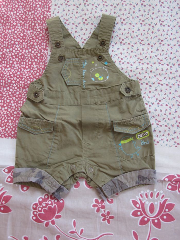 Salopette short toile vert kaki 1 mois
