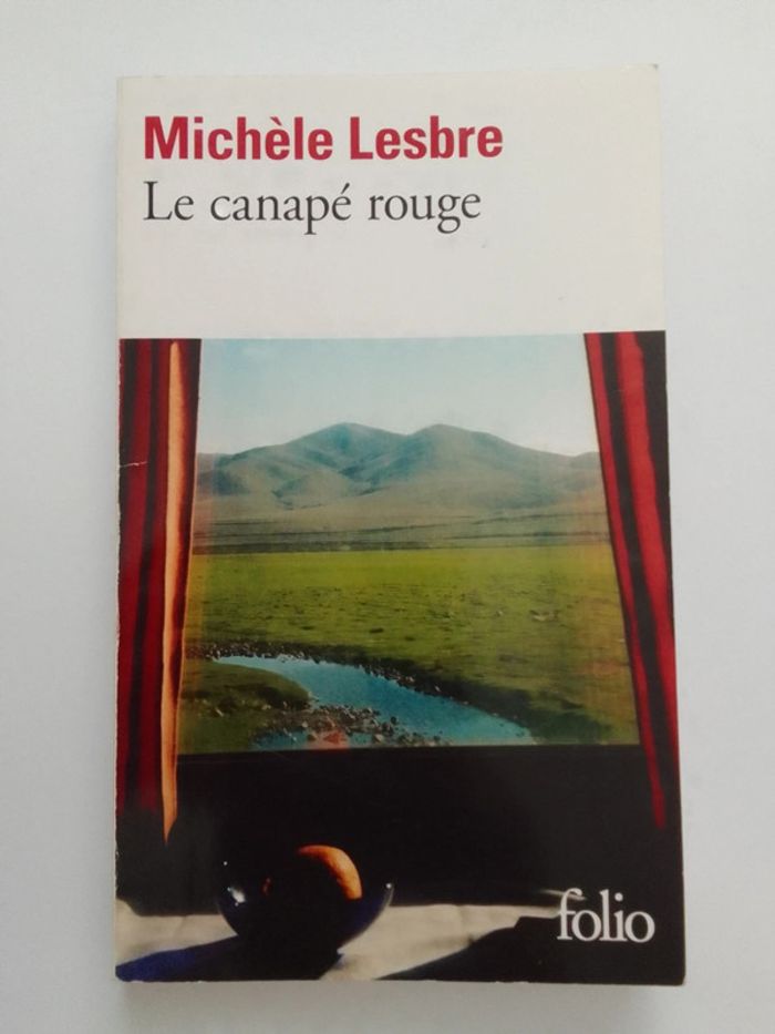 Michèle Lesbre - Le canapé rouge