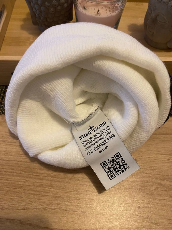 Bonnet stone island - photo numéro 3