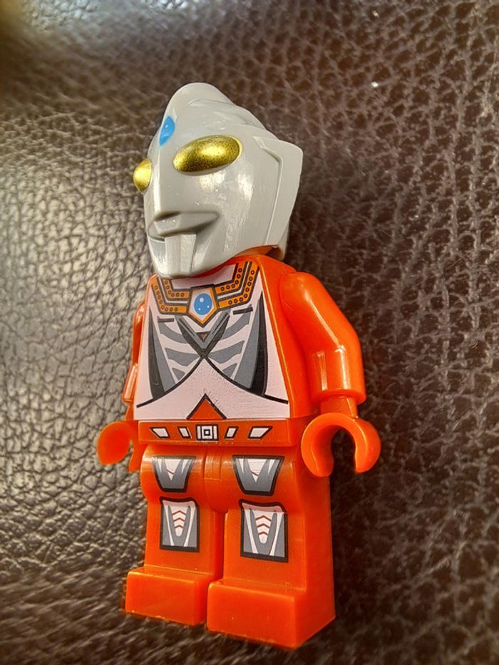 Figurine Lego compatible Ultraman - photo numéro 2