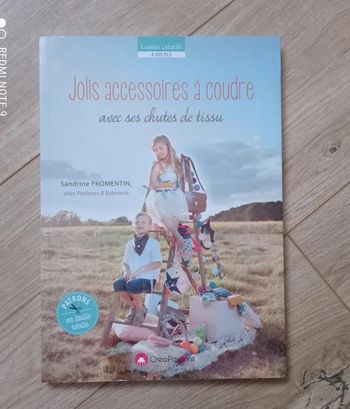 Livre Jolis accessoires à coudre