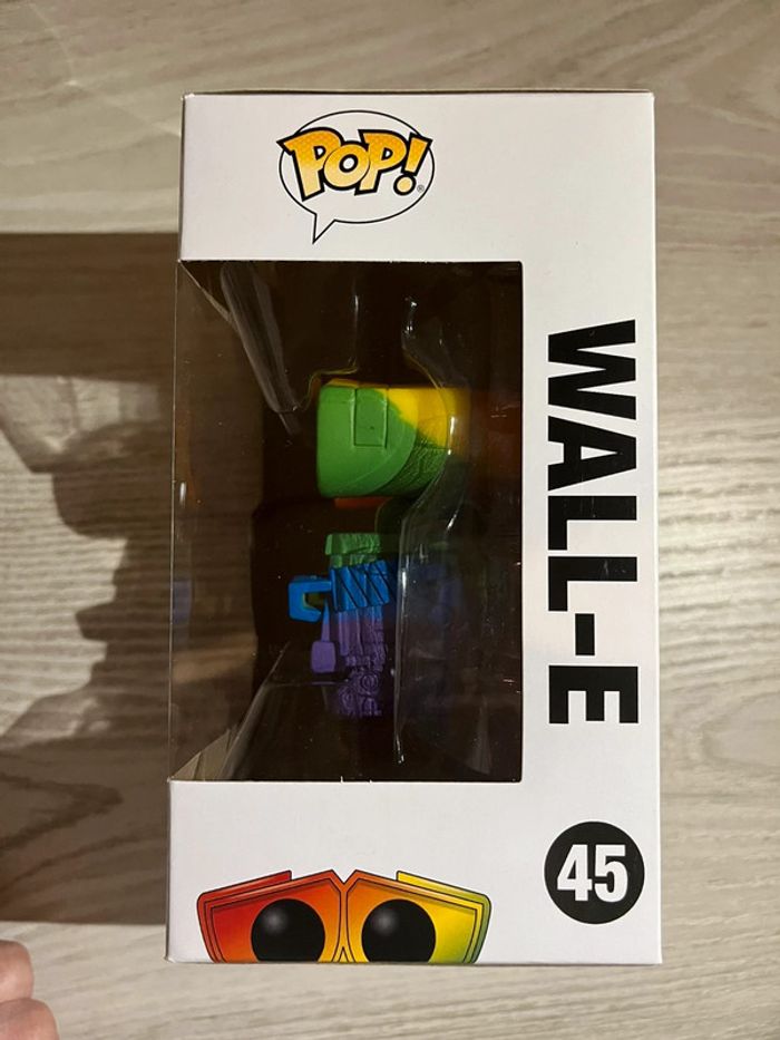 Funko po Wall-e rainbow - photo numéro 2