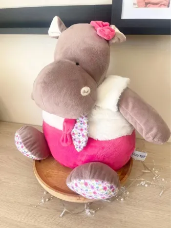 Peluche et range pyjama 2 en 1 Zoé l'hippopotame - Baby Nat'