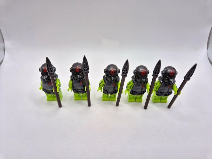 Figurines type lego 5 guerriers orcs seigneur des anneaux / hobbit - photo numéro 5