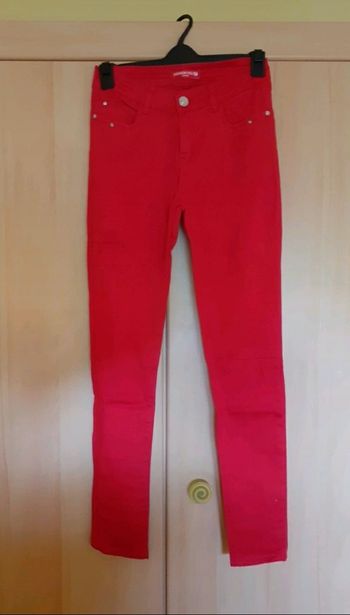 Pantalon rouge T.38