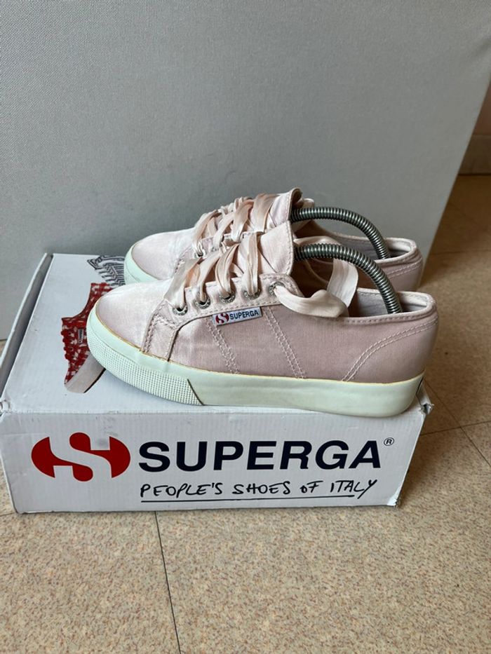 Baskets Superga Rose Satinée Avec Sa Boîte D’origine Taille (36)
