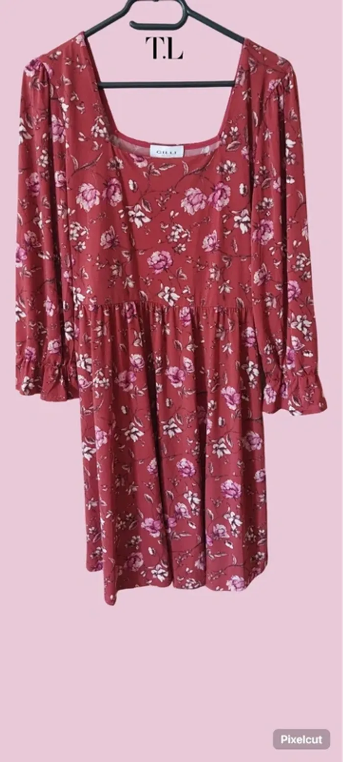 🌟robe fleuri -T.L neuve avec étiquette