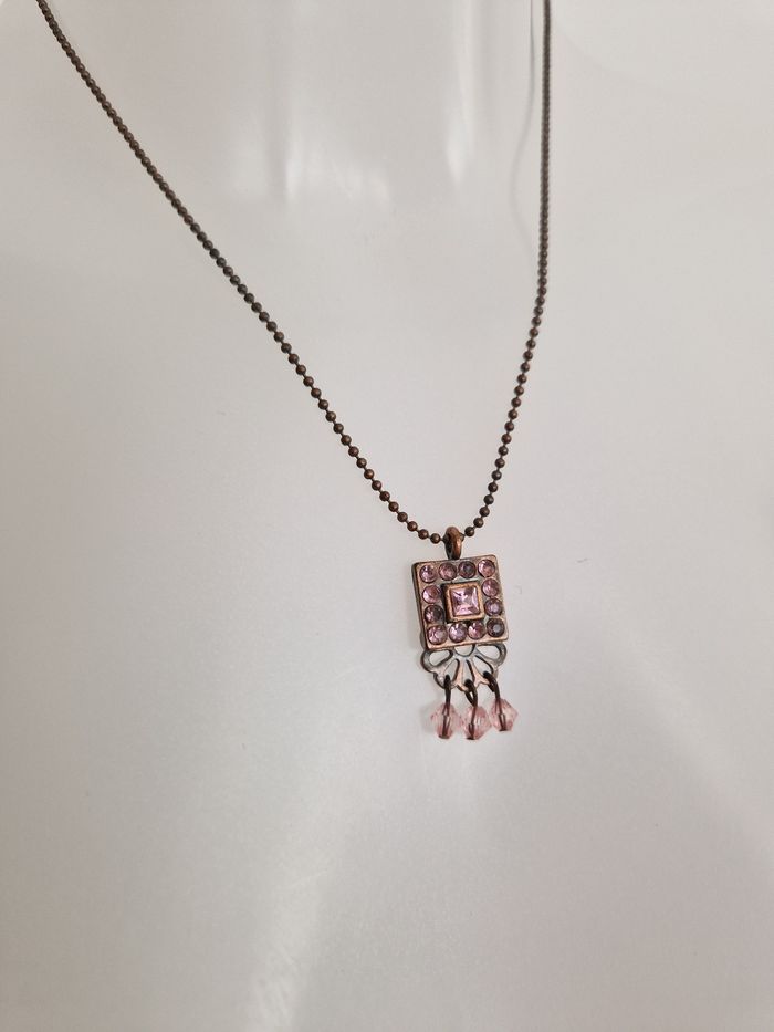 Collier avec motif avec perles roses - photo numéro 4