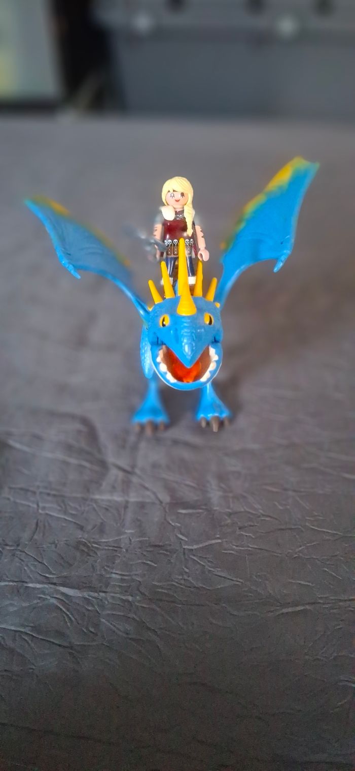 Figurine Astride sur Dragon Tempête  Très Bon État - photo numéro 5