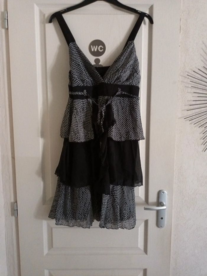 Robe bretelle noir et blanche