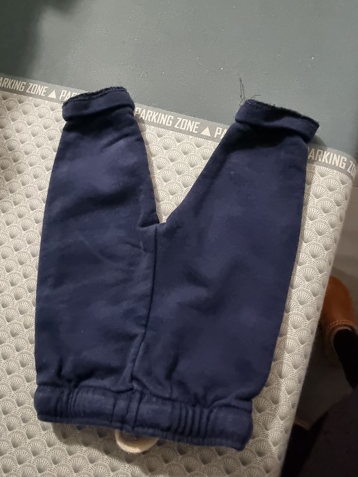 Pantalon 1 mois - photo numéro 2