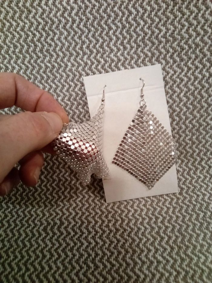 Boucles d'oreilles résilles argentées - photo numéro 5