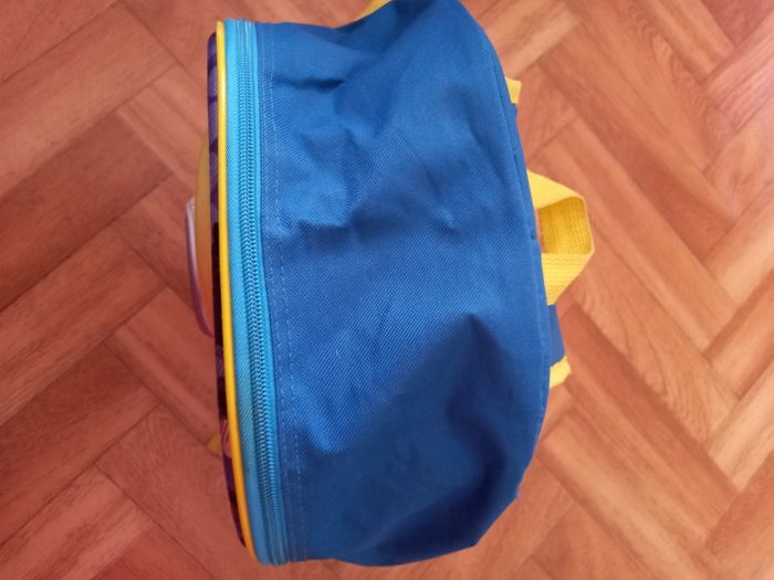 Sac à dos " Minion " ( Peu utilisée) - photo numéro 2