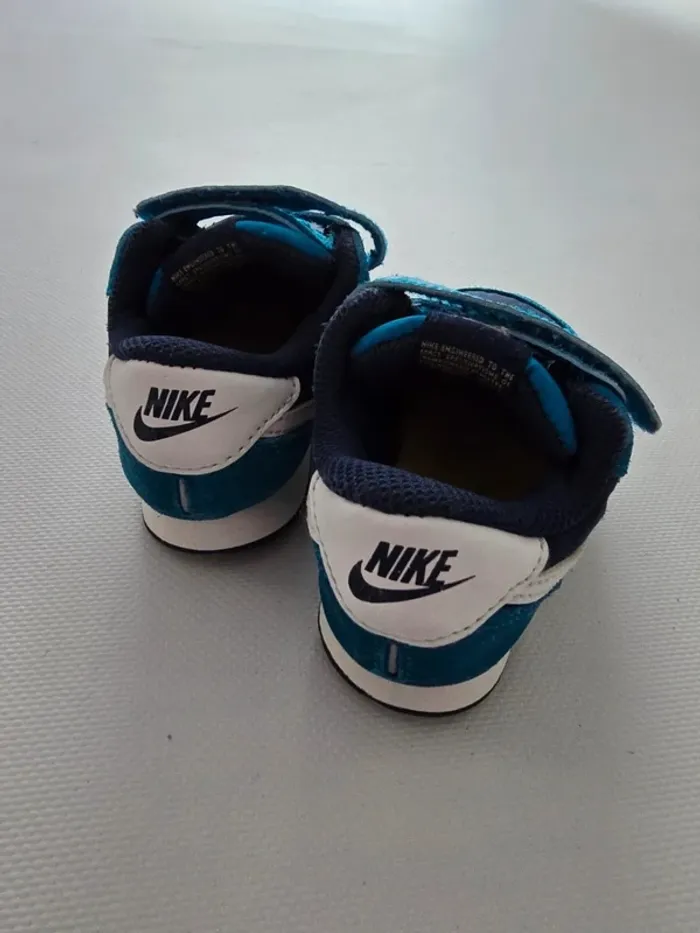 Basket nike bleu canard - photo numéro 4