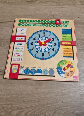 Calendrier horloge en bois
