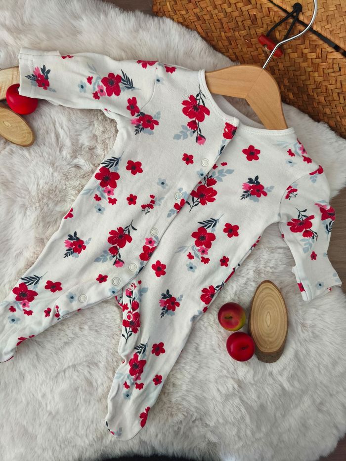 Lot de 3 pyjama rouge ~ 1 mois - photo numéro 3