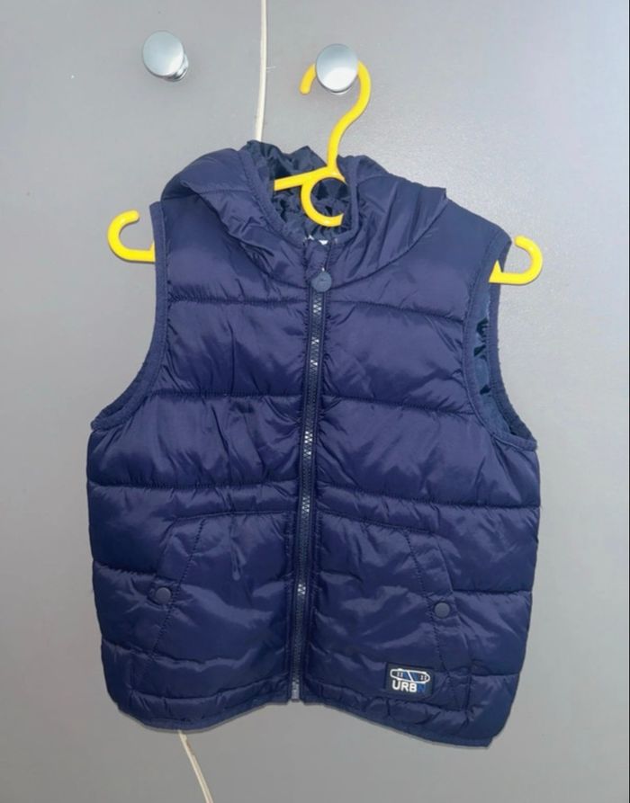 Doudoune sans manches à capuche - photo numéro 1