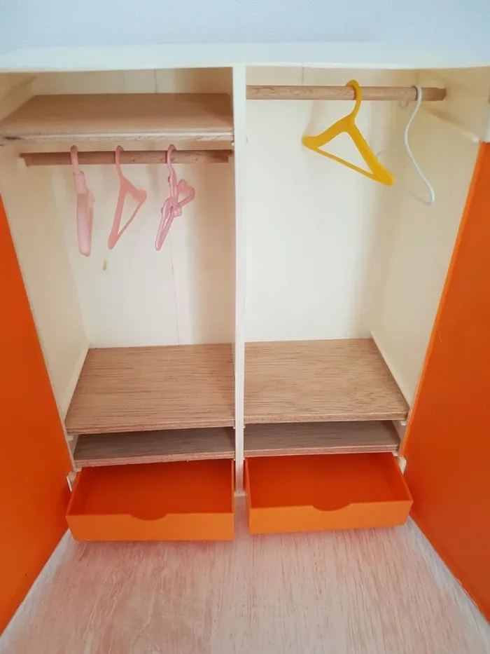 Chambre Barbie vintage lit et armoire - photo numéro 19