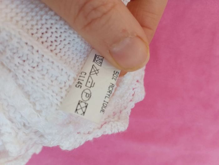 Débardeur brodé taille L comme neuf. Jamais porté - photo numéro 4