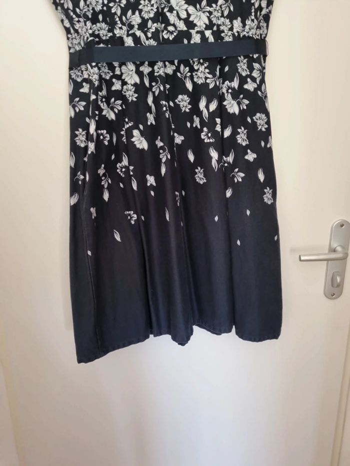 Robe bleu marine mi longue sans manches - photo numéro 10