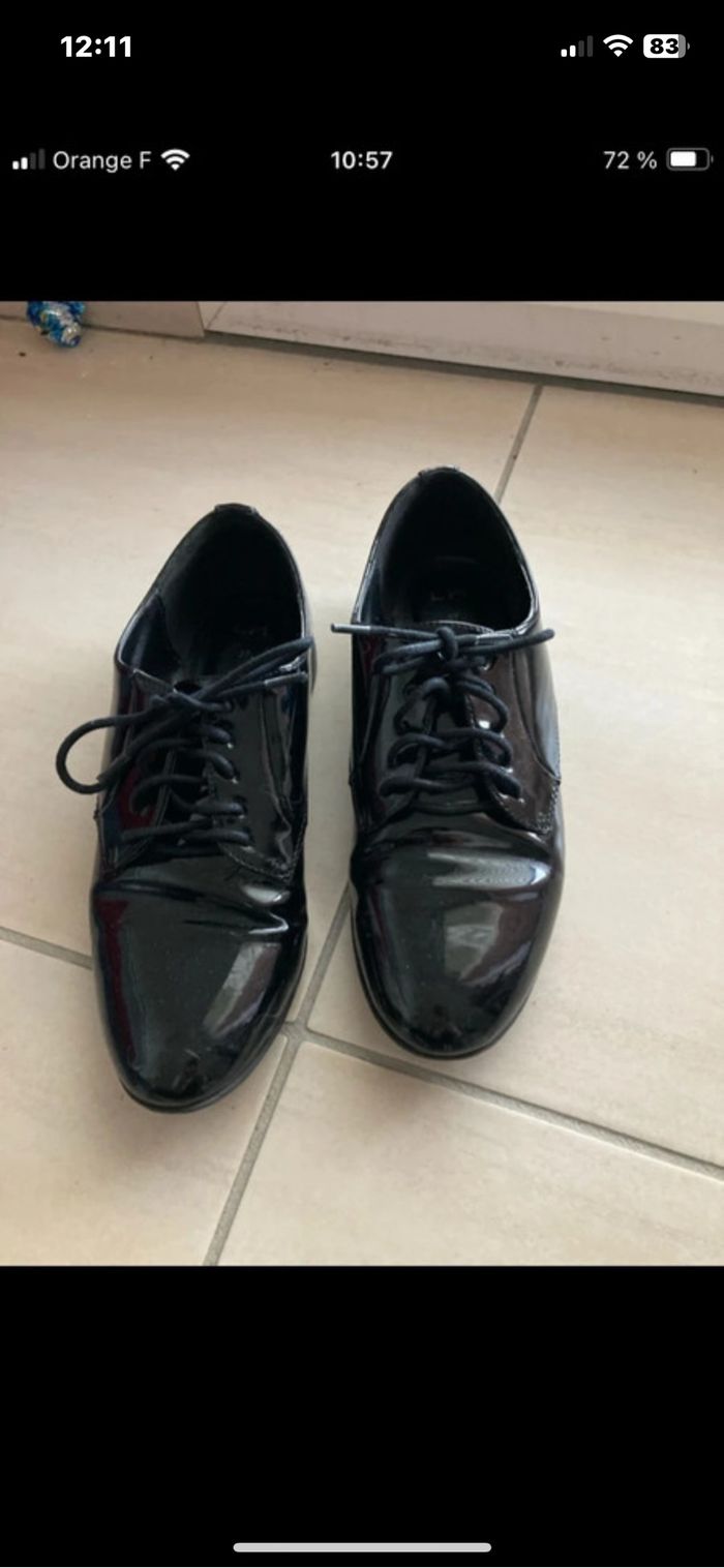 Derbies vernies femme