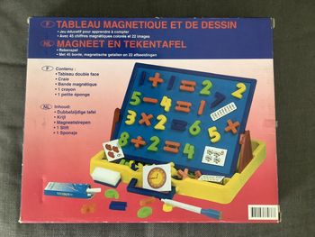 Tableau magnétique et de dessin chiffres