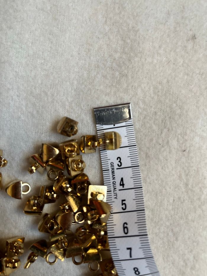 Lot de boutons dorés - photo numéro 2