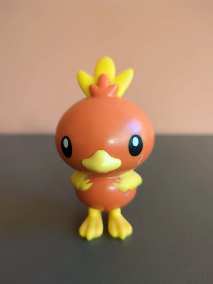 figurine pokémon Poussifeu