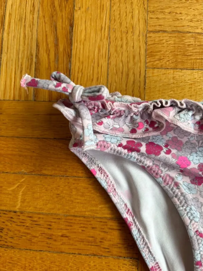 Maillot de bain Boutchou 3 ans parfait état - photo numéro 3