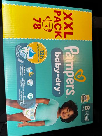 Un lot de deux cartons de couches Pampers taille 8  à 58€