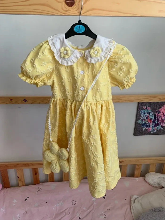 Robe jaune