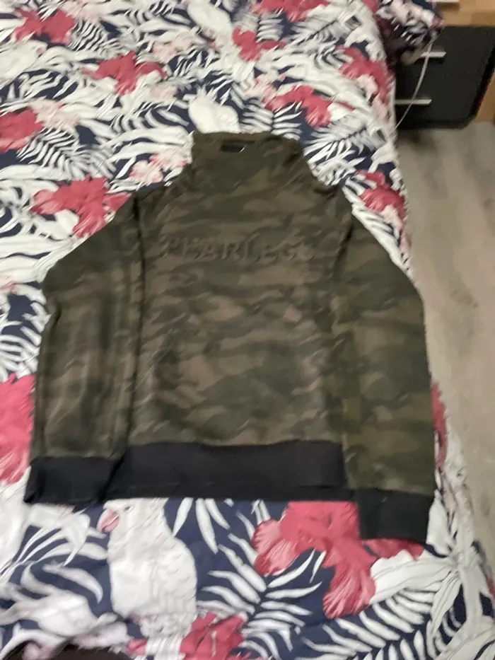Sweat-shirt grand col primark 10 ans